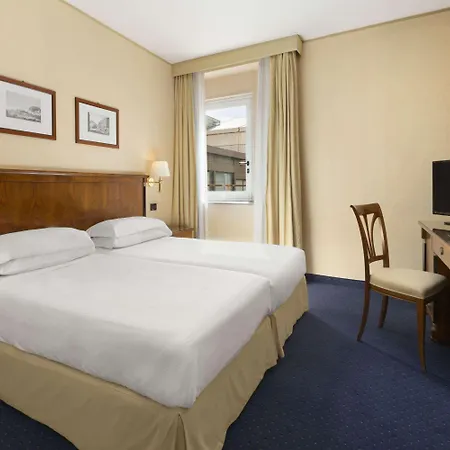 Ramada By Wyndham 4* 那不勒斯