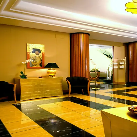 Ramada By Wyndham 4* 那不勒斯
