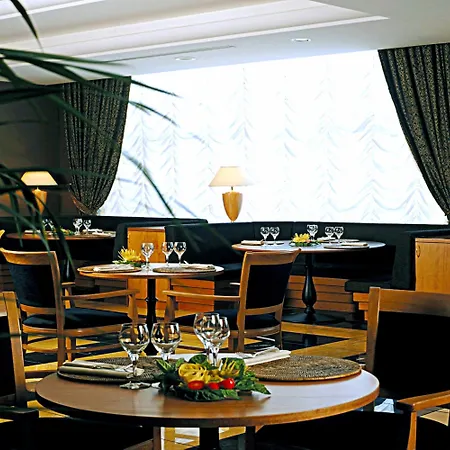 Ramada By Wyndham 酒店 4*