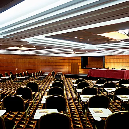 Ramada By Wyndham 酒店 4*