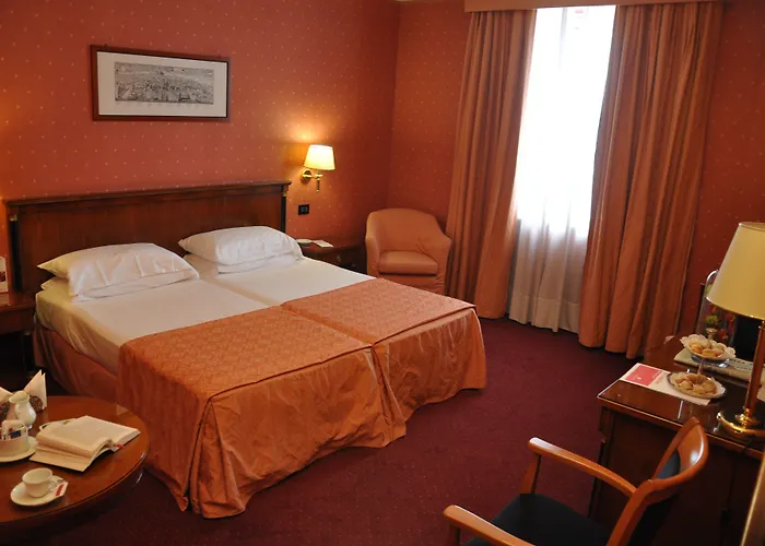 Ramada By Wyndham 4* Napoli