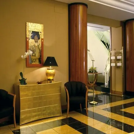 Ramada By Wyndham Napoli