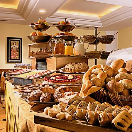 Ramada By Wyndham Hotel 4*