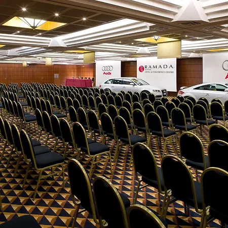 Ramada By Wyndham 4* Nápoles