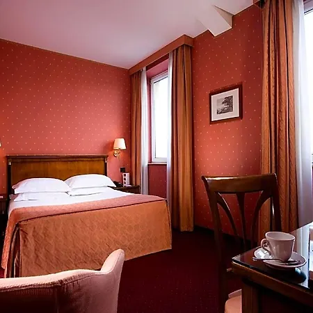 Ramada By Wyndham Otel Napoli