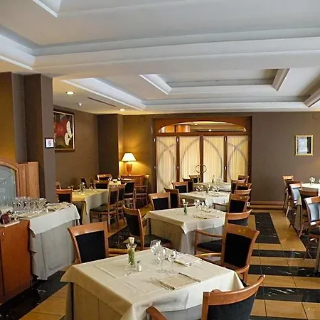 Ramada By Wyndham Hotel 4*