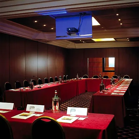 Ramada By Wyndham Otel Napoli