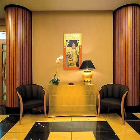 Otel Ramada By Wyndham 4*