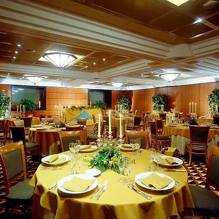 Ramada By Wyndham Otel Napoli