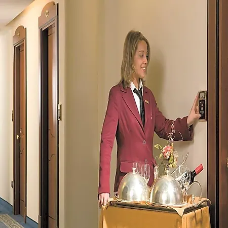 Hotel Ramada By Wyndham Neapel