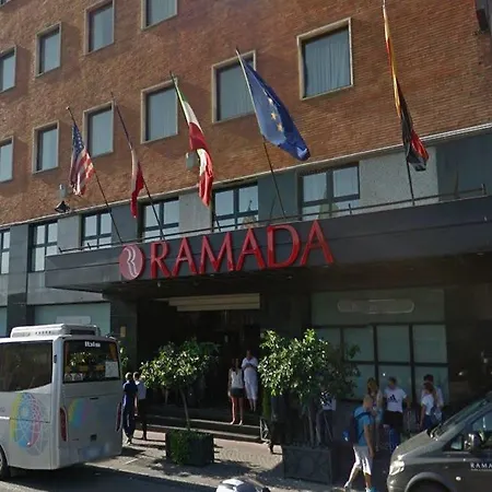 Отель Ramada By Wyndham 4*