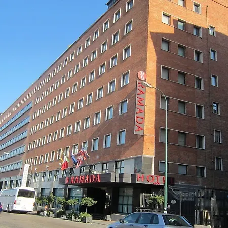 Ramada By Wyndham 4* Nápoles