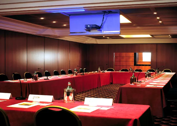 Hotel Ramada By Wyndham Nápoles