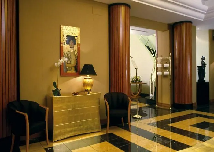 Ramada By Wyndham Nápoles