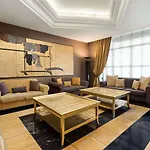 Ramada By Wyndham Otel