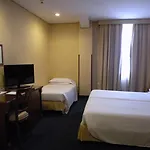 Ramada By Wyndham Otel
