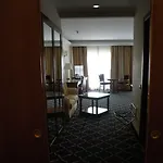 Ramada By Wyndham Otel