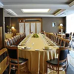 Ramada By Wyndham Napoli
