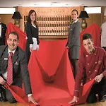 Ramada By Wyndham Otel Napoli