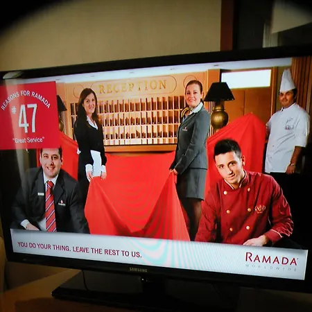 Ramada By Wyndham Hotel Neapol